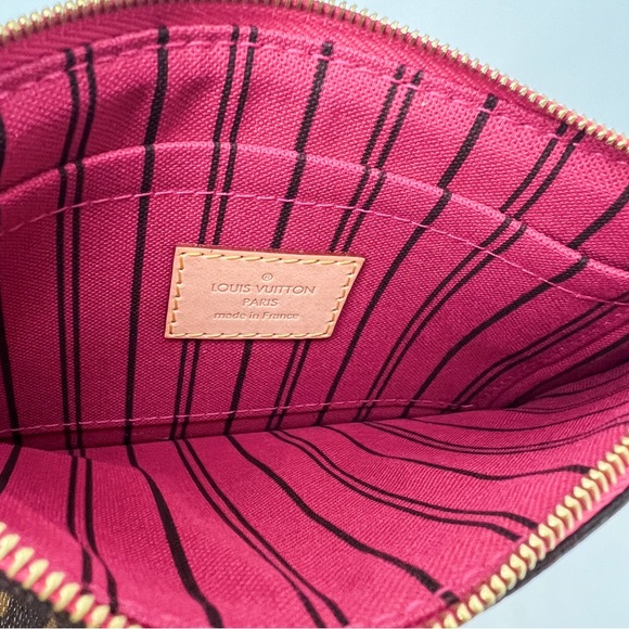 Louis Vuitton Neverfull PM Monogram Shoulder Bag with Pouch - Picture 16 of 17